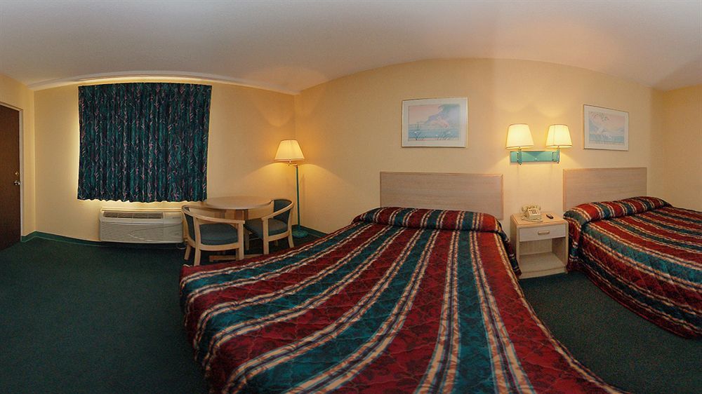 Travelodge By Wyndham Forsyth Zewnętrze zdjęcie