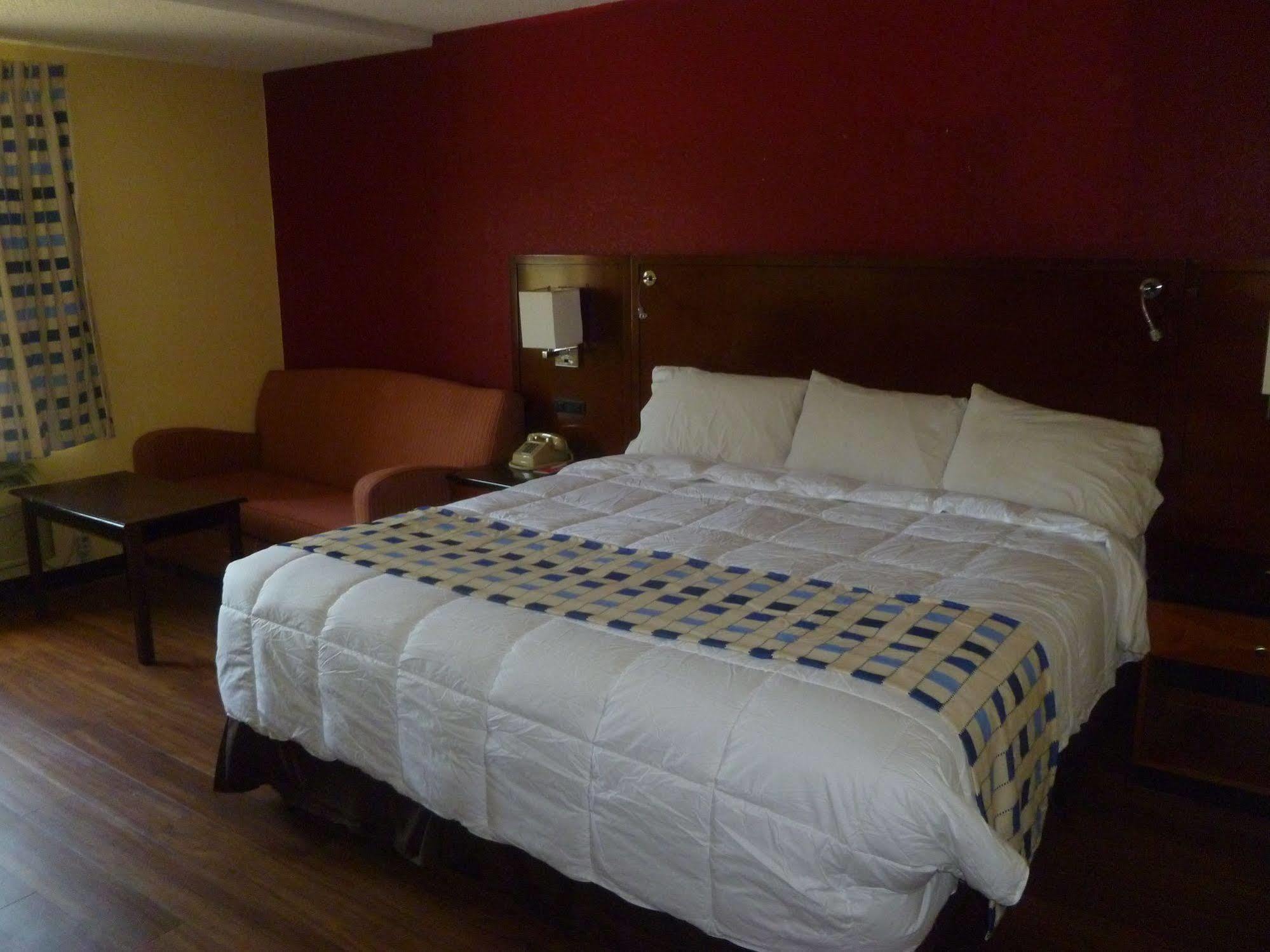 Travelodge By Wyndham Forsyth Zewnętrze zdjęcie
