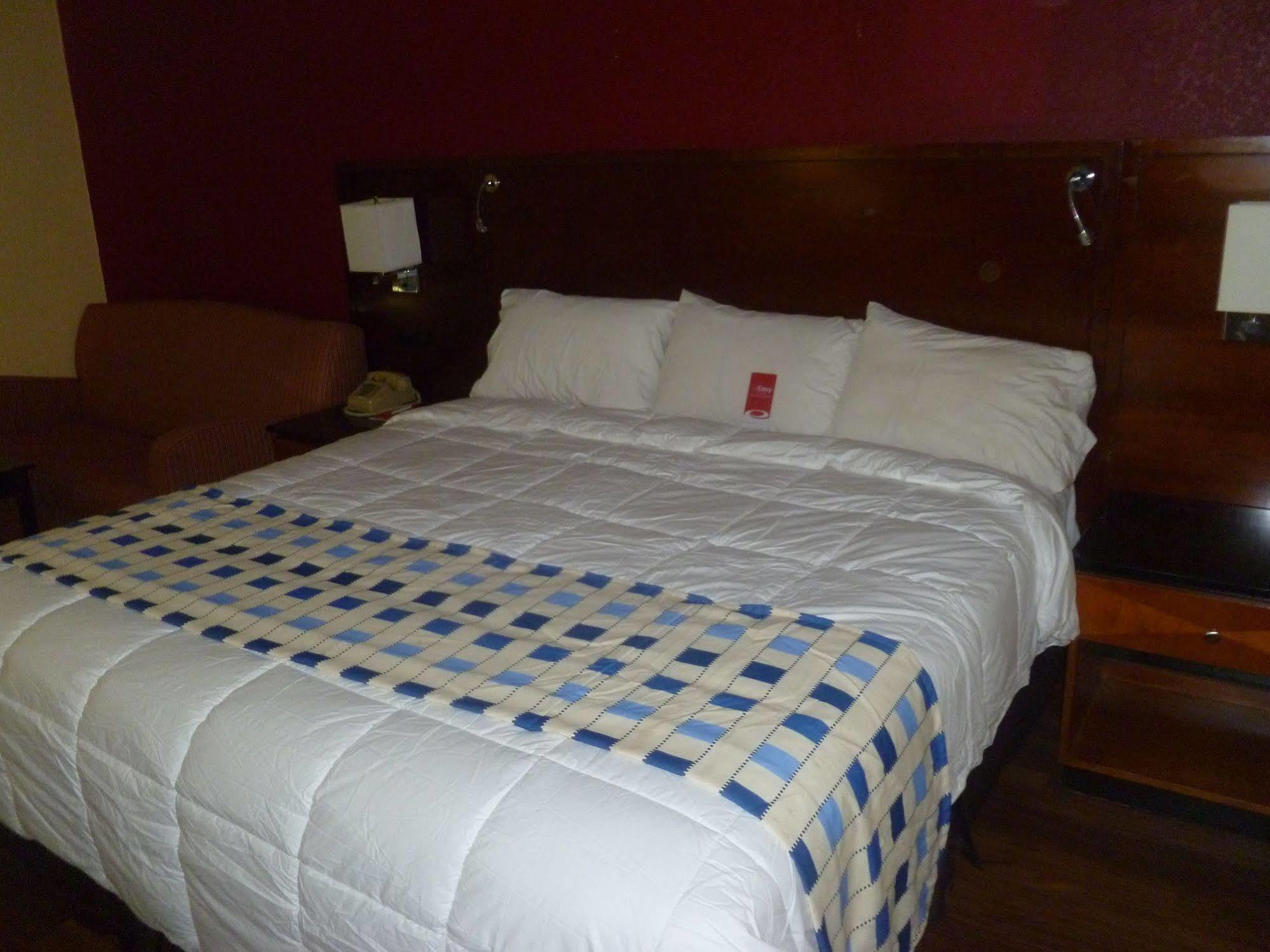 Travelodge By Wyndham Forsyth Zewnętrze zdjęcie